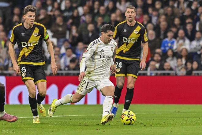 爱游戏体育app下载-里尔手感冰凉备战国王杯多特蒙德迎来里程碑备战西甲，费城76人围绕NBA总决赛伤情更新都惊呆了(费城76人再遇伤病考验)